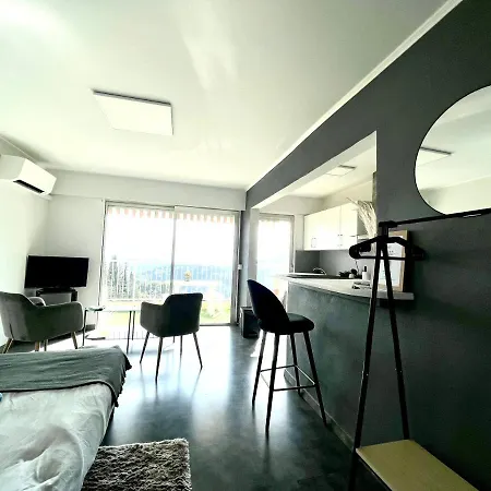 Le View, Climatise Vue Panoramique, Parking Gratuit, Wifi 芒通