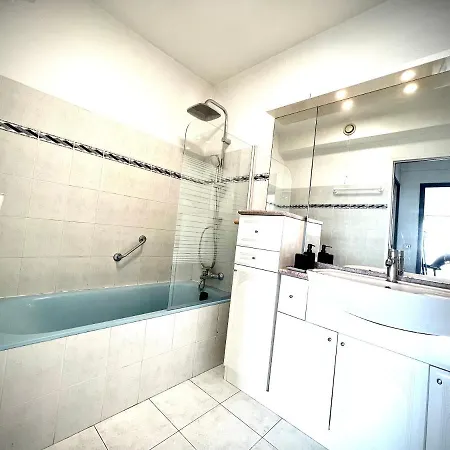 Le View, Climatise Vue Panoramique, Parking Gratuit, Wifi Lägenhet