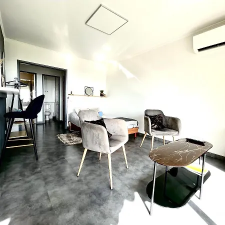 דירה Le View, Climatise Vue Panoramique, Parking Gratuit, Wifi מנטון